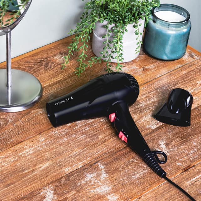 Detalle de Remington Fast Dry Hair Dryer D2000 (1900W) with Ionic & Ceramic Tech, Cool Shot, Black/Pink