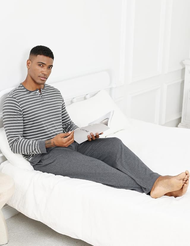 Detalle de TeJoyce men’s 100% cotton long-sleeve striped pyjamas set with pockets (2-piece)
