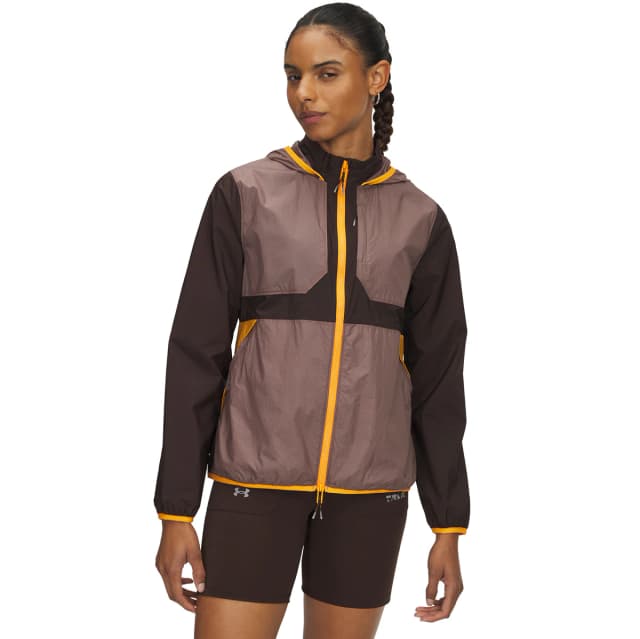 Detalle de Under Armour UA Trail Run Jacket cortavientos para mujer