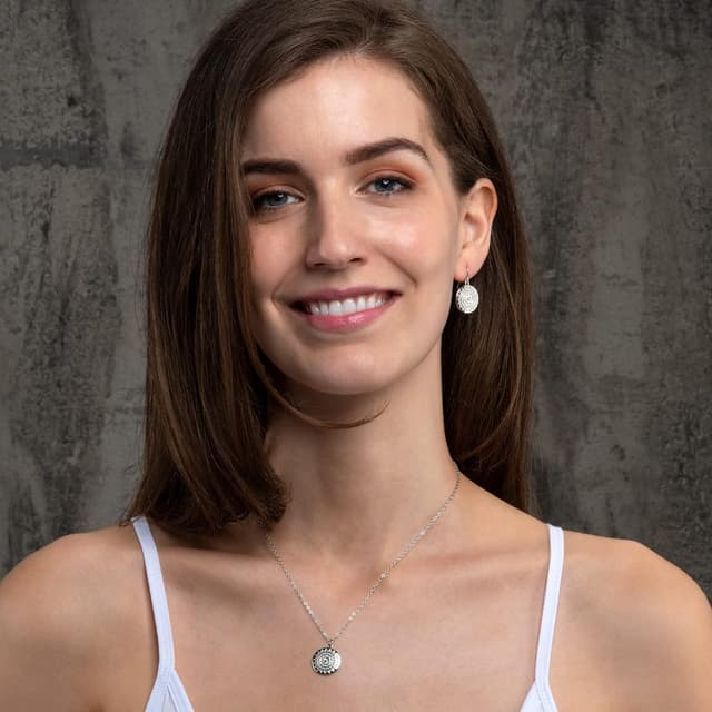 Detalle de ZAVANA Graziosi orecchini pendenti mandala tondi in stile boho chic