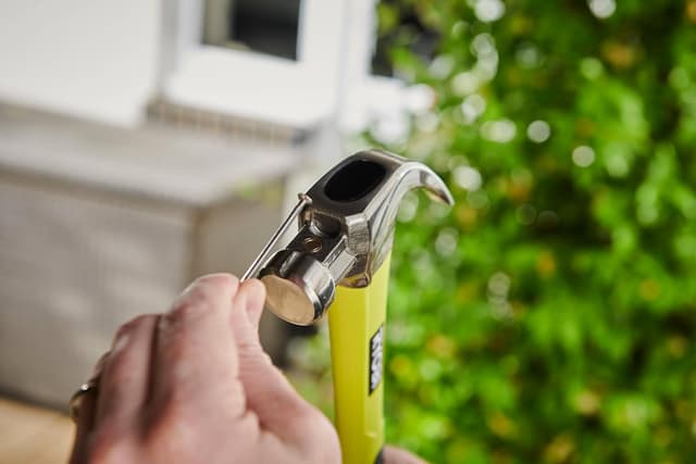 Thumbnail 6 de RYOBI Marteau a griffe 560 g