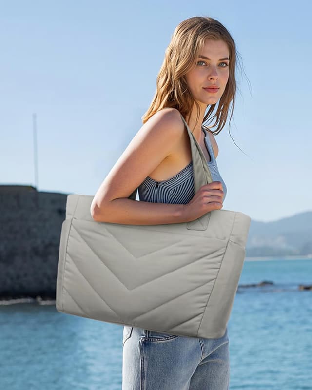 Detalle 2 de LOVEVOOK women’s lightweight puffer tote bag with zip and laptop compartment