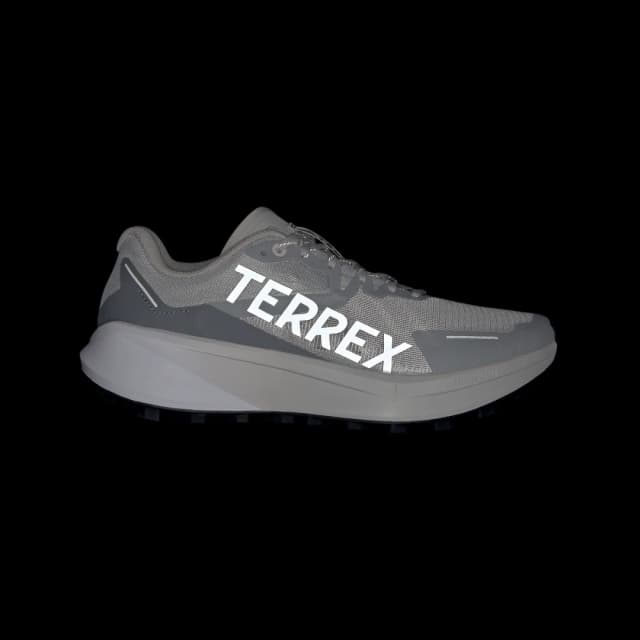 Detalle 2 de adidas Terrex Agravic 3 Trail Running en gris