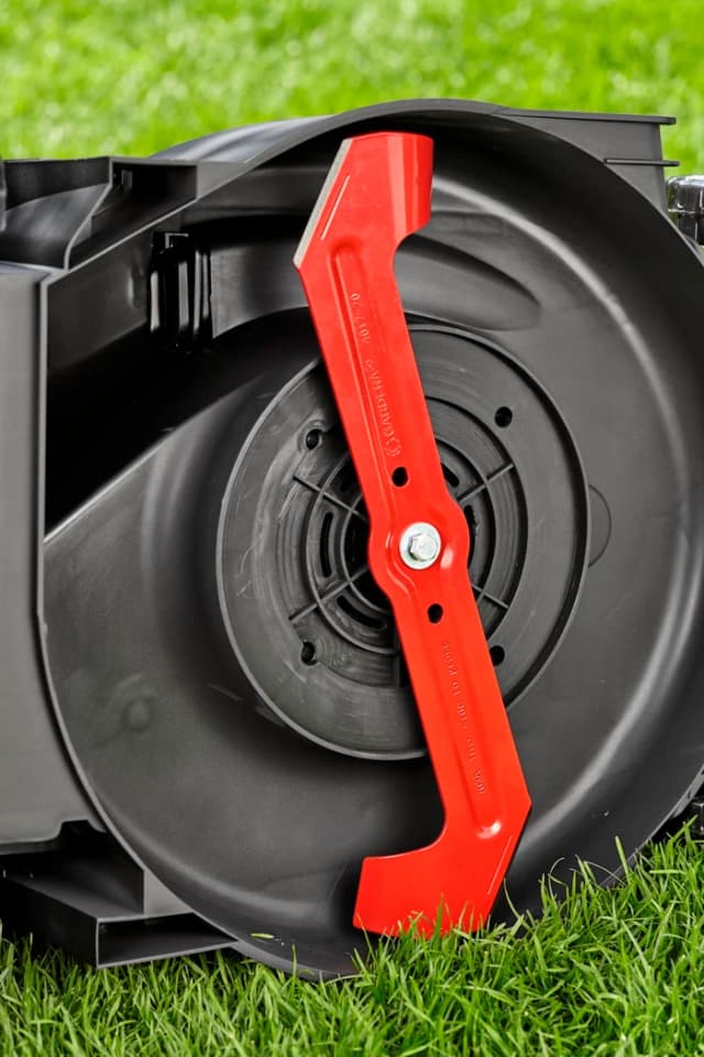 Detalle 2 de GARDENA PowerMax 42 Rasenmäher – bis 550 m², zentrale Schnitthöhe & 45‑Liter-Auffangbehälter