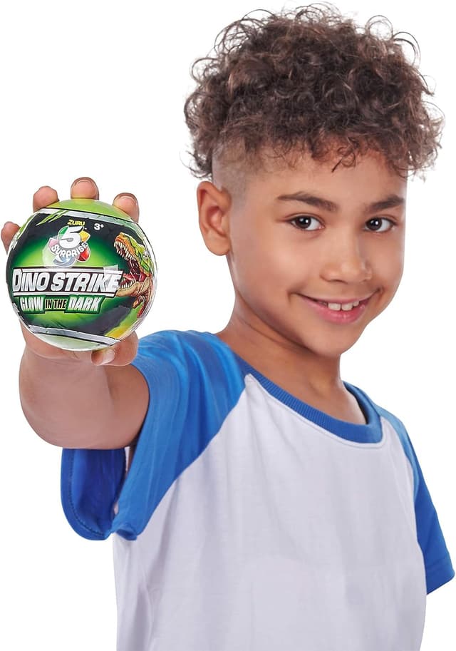 Detalle 2 de 5 Surprise Dino Strike Glow-in-the-Dark Dinoüberraschungskapseln im 2er-Pack (ZURU)