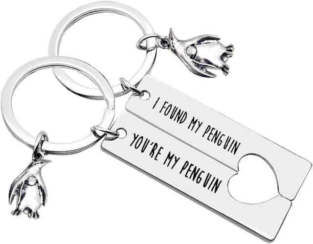 Detalle de Penguin Lover Gifts couples keychain set with engraved “You’re My Penguin, I Found My Penguin”