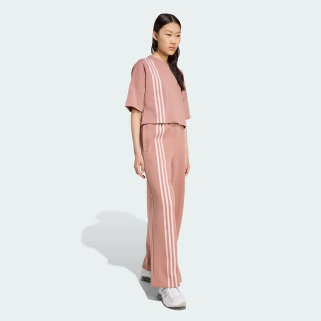 Detalle de adidas Pantalón ancho Off Placed 3 Stripes rosa