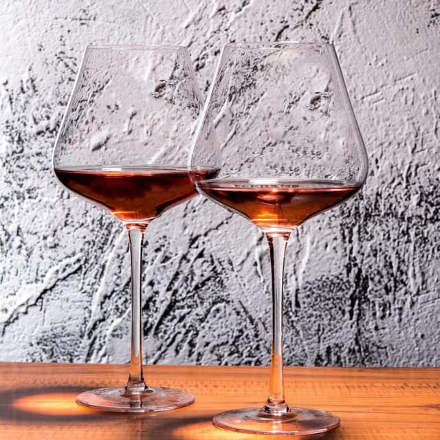 Detalle de BACLIFE Hand Blown Red Wine Glasses Set of 4 (23 oz) – Long Stem Burgundy Crystal