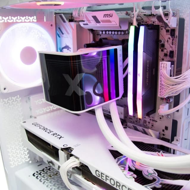 Detalle 2 de PcCom Ultimate Ryzen 7 9850X3D RTX 5080