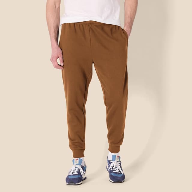 Detalle de Amazon Essentials Men’s Relaxed-Fit Fleece Jogger Sweatpants (Elastic Waist, Drawcord, Pockets)