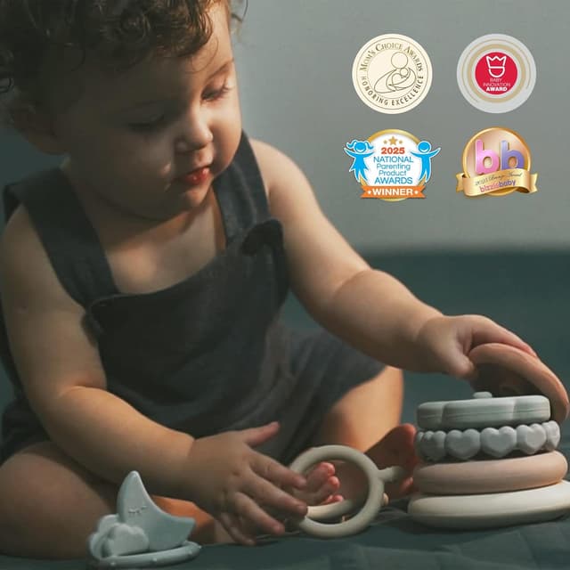 Detalle 2 de Moonkie Stacks of Circles 7-piece stacking toy