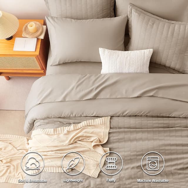 Detalle 2 de CozyLux Khaki Seersucker Bed in a Bag 7-Piece