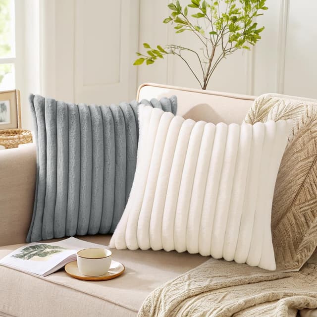 Detalle de Pallene Faux Fur Plush Throw Pillow Covers (Set of 2) 18x18 in Cream White