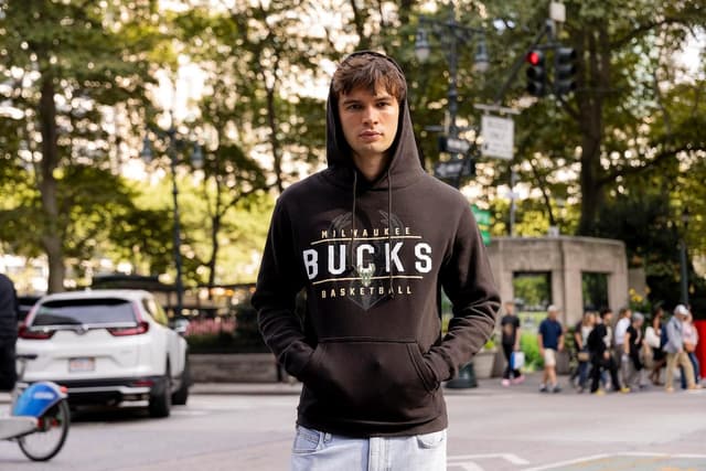 Detalle de Ultra Game Men’s NBA Official “Get Right” Super Soft Hoodie Sweatshirt