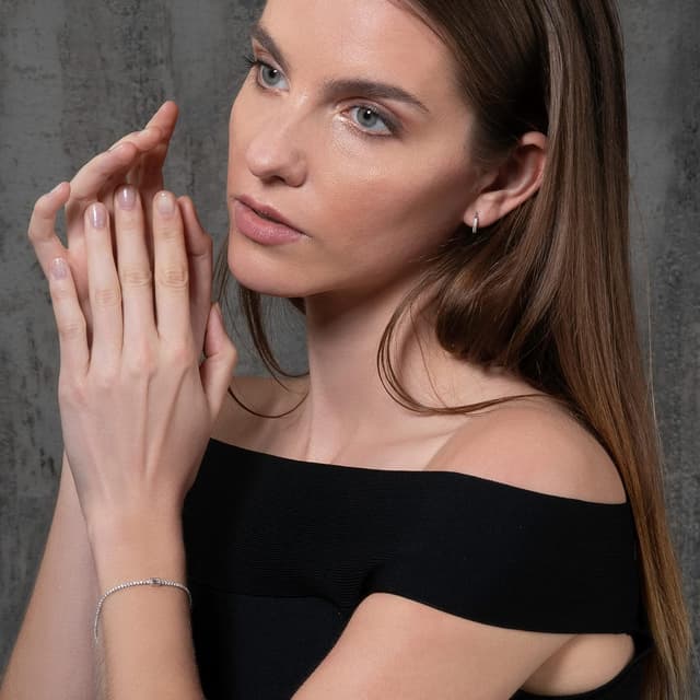 Detalle 2 de namana Bracciale Tennis in argento 925 con zirconi tondi e baguette