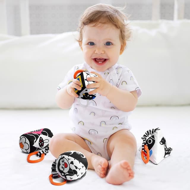 Thumbnail 6 de Aolso Kinderwagen-Spielzeug (4-teilig) mit hängenden Rasseln in Schwarz/Weiß