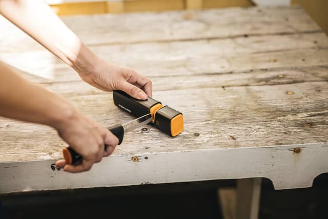 Thumbnail 6 de Fiskars Coltello K40 da giardino, 22,5 cm