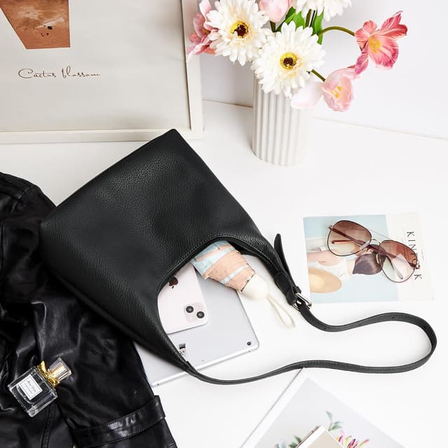 Detalle de KALIDI Vintage Vegan Leather Tote Bag with Zip – adjustable strap work & daily hobo bag