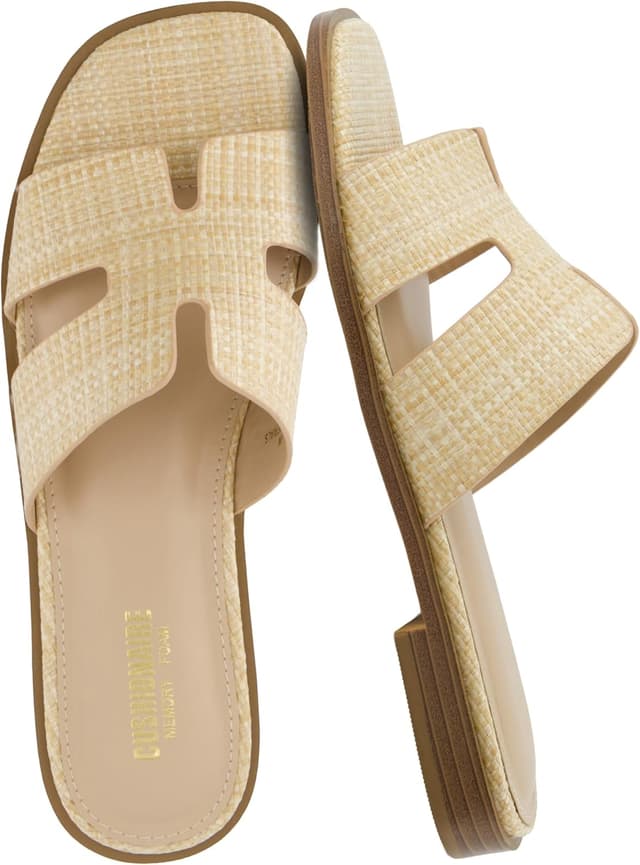 Detalle de CUSHIONAIRE Voyage Cutout Strap Slides for Women — memory foam comfort slip-on summer flats