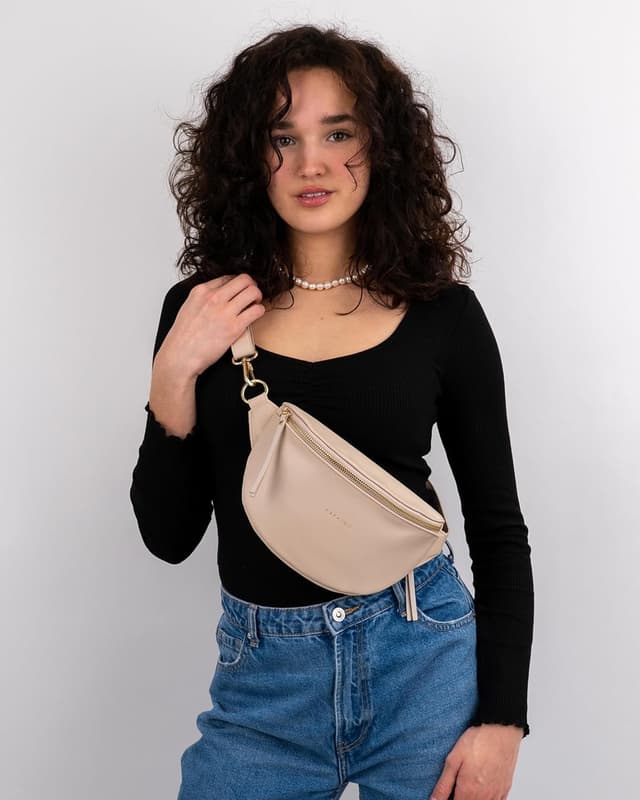 Detalle 2 de Expatrié Alice Small marsupio 24 cm