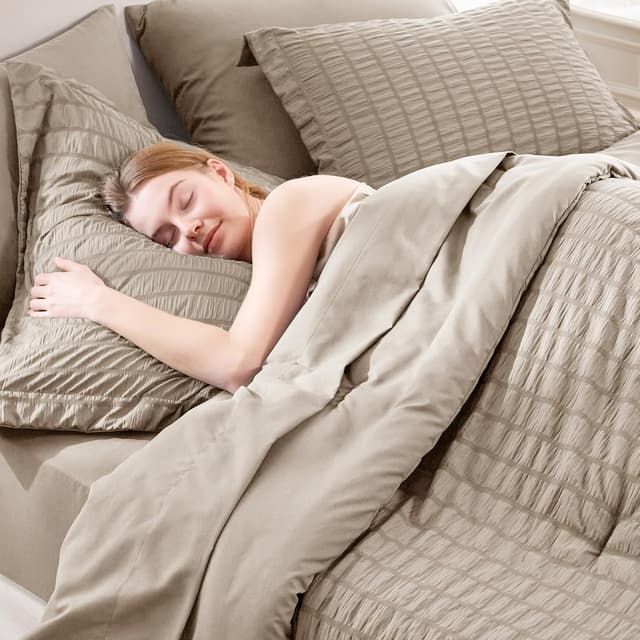 Thumbnail 4 de CozyLux Khaki Seersucker Bed in a Bag 7-Piece