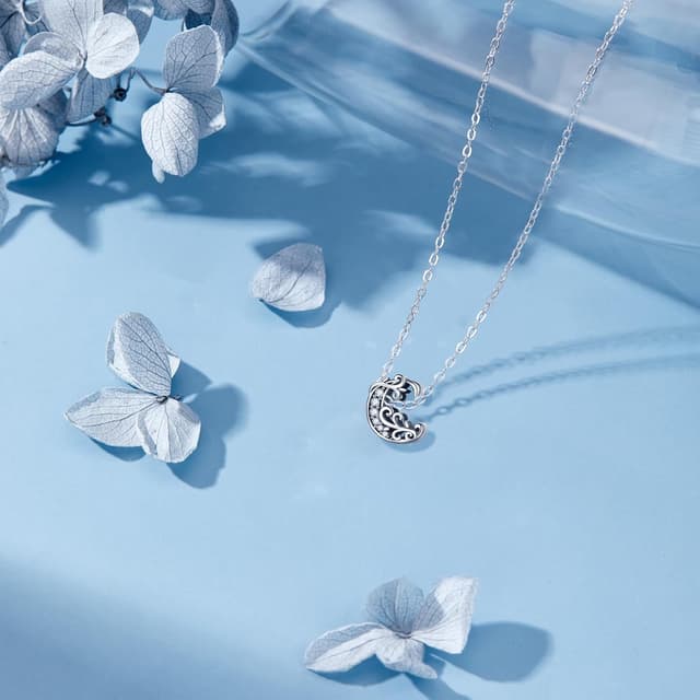 Detalle 2 de FLUFLO Buchstabe A–Z Charm Anhänger Damen aus 925 Sterling Silber mit Zirkonia – kompatibel mit europäischen Armbändern und Halsketten