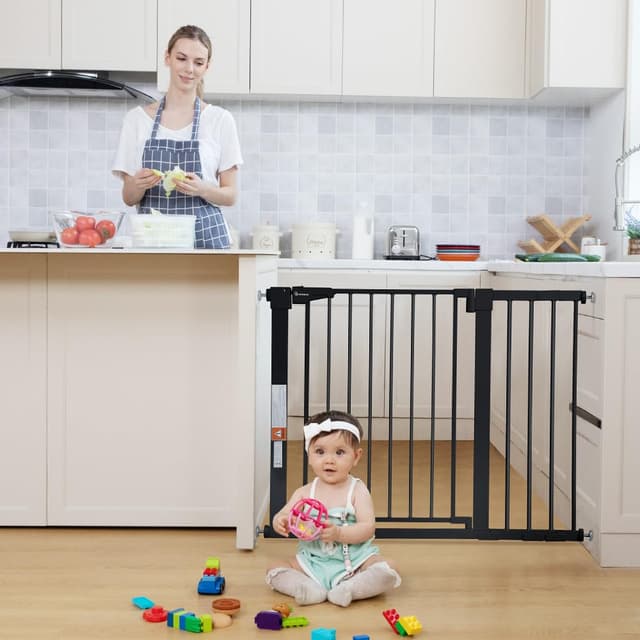 Thumbnail 1 de COMOMY 75–110 cm Sicherheitsbarriere mit automatischem Schließen – breites Metallgitter (76 cm hoch, schwarz)