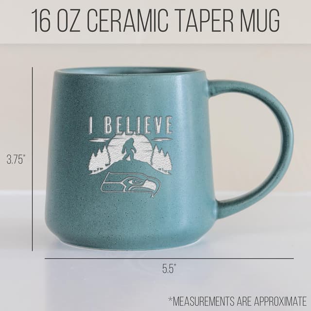 Detalle 2 de Rico Industries NFL Football Tonal 16oz Ceramic Taper Mug