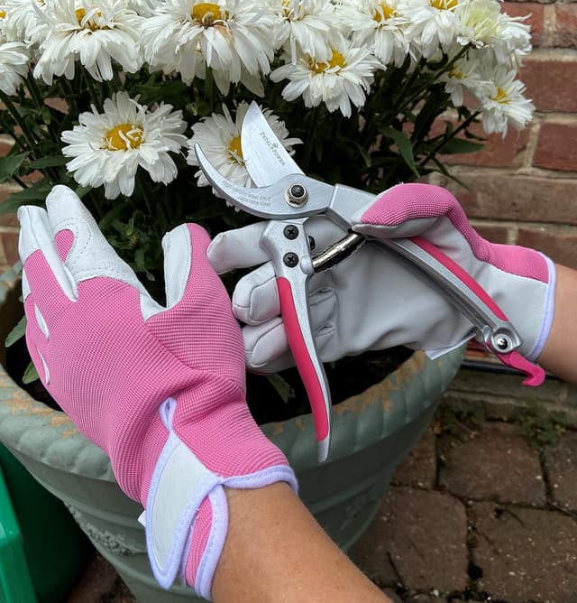 Detalle 1 de Petal Power ladies leather gardening glove (small) & Premier heavy duty secateurs set – pink