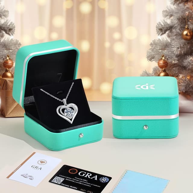 Detalle 2 de CDE Damen Halskette aus 925 Sterling Silber mit Moissanit-Herzanhänger (Moissanit „I LOVE YOU“)