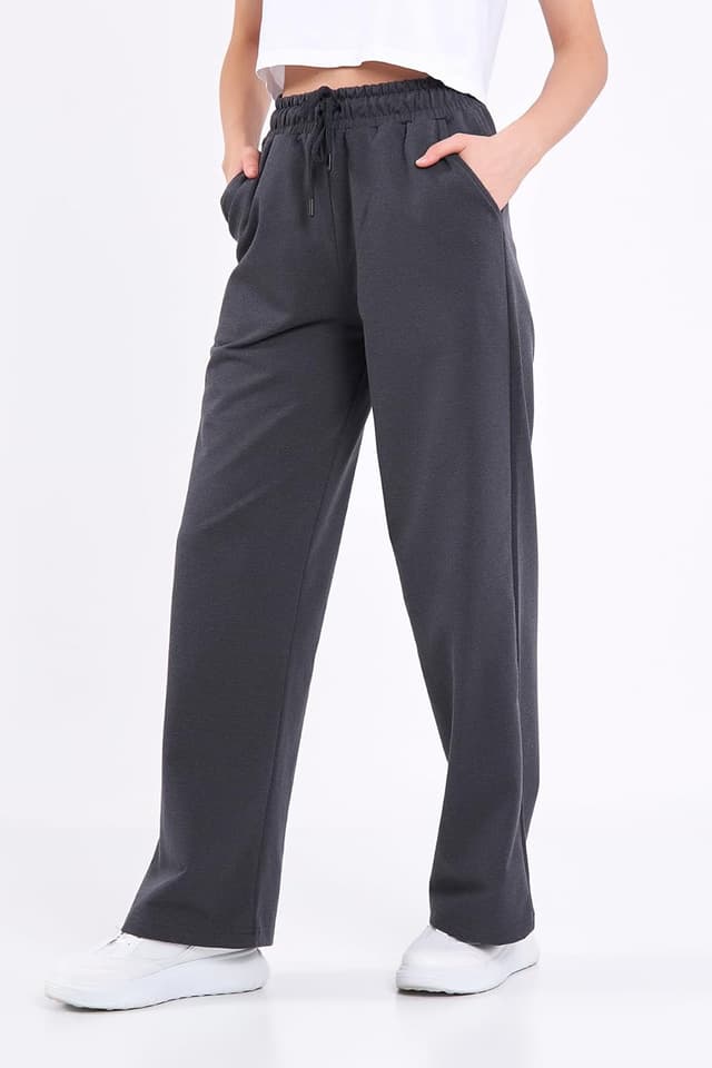 Detalle de COMEOR Women’s Jogging Bottoms – lightweight breathable cotton straight-leg joggers with pockets