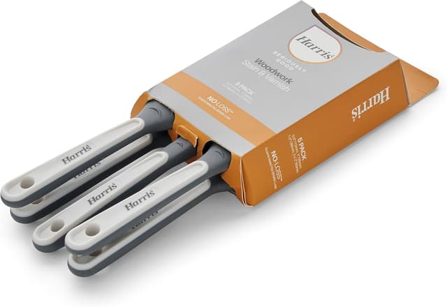 Detalle 2 de Harris Seriously Good Woodwork Stain & Varnish Paintbrushes 5 Pack (0.5in–2in)