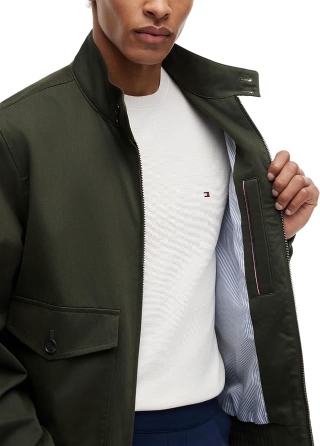 Detalle 2 de Tommy Hilfiger Cotton Harrington MW0MW42507: la giacca uomo in cotone in stile Harrington