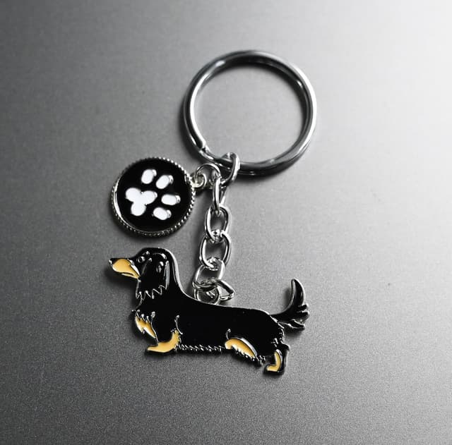Detalle de Cute BT Bear Dog metal key-ring keychain with DO ID tag detail