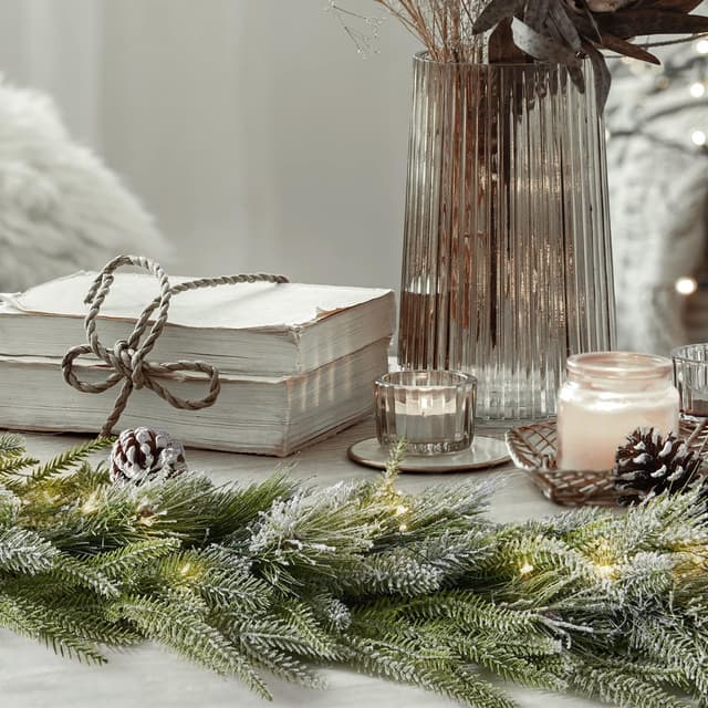 Thumbnail 4 de LampLust 6 Ft Frost Garland with 100 LED Lights ⚡