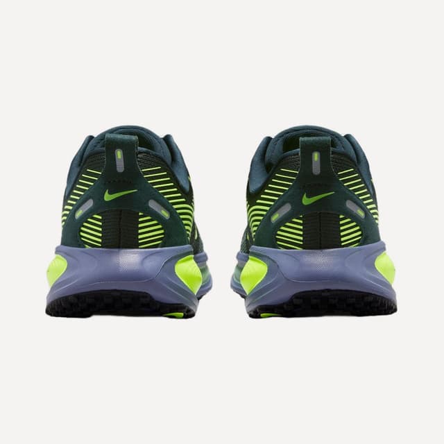 Detalle 2 de Nike Vomero 18 para niño, running