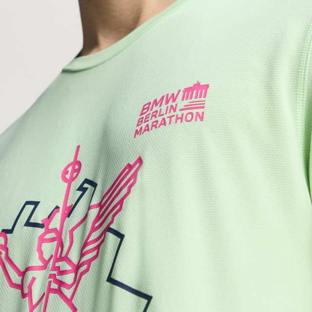 Detalle 2 de Adidas Camiseta BMW Berlin-Marathon 2025 Verde