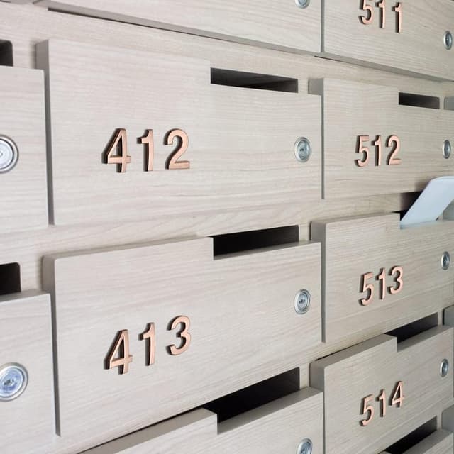 Detalle 2 de Vicloon Numero Civico 3D in ABS Oro