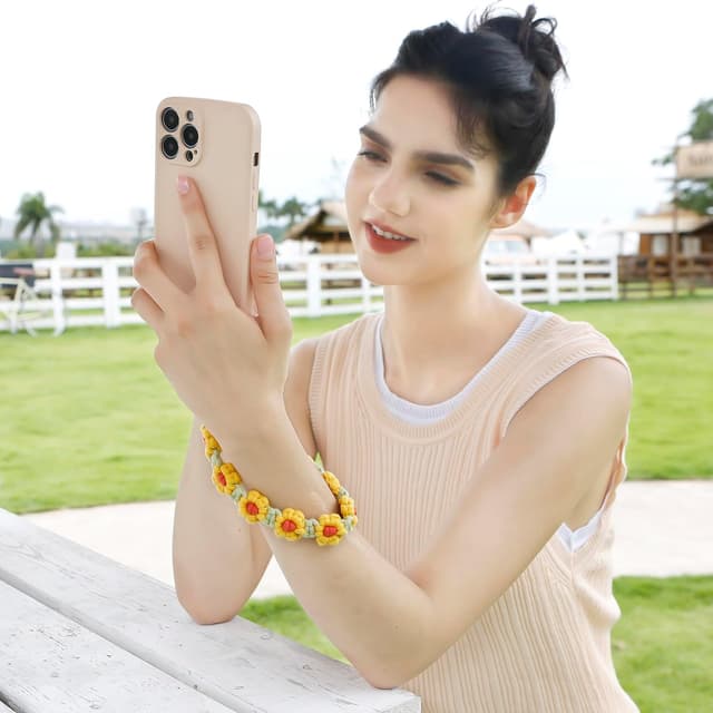 Detalle de AOKSUNOVA Schlüsselanhänger für Mädchen „Blume“ aus Makramee – kurz, beige/weiß/dunkelbraun