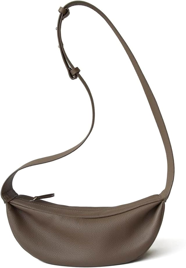 Detalle de DONNAIN genuine leather half-moon crossbody bag with adjustable strap
