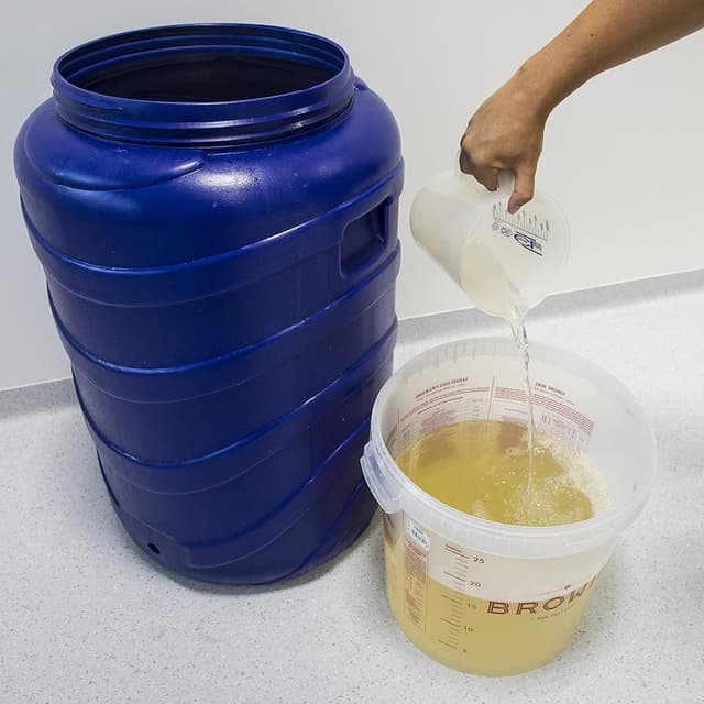 Detalle 2 de BROWIN® Hefe Turbo X-Pure 403106 – Destillation | Gärhefe bis 21,3% Alkohol in 48 Stunden für 100 Liter