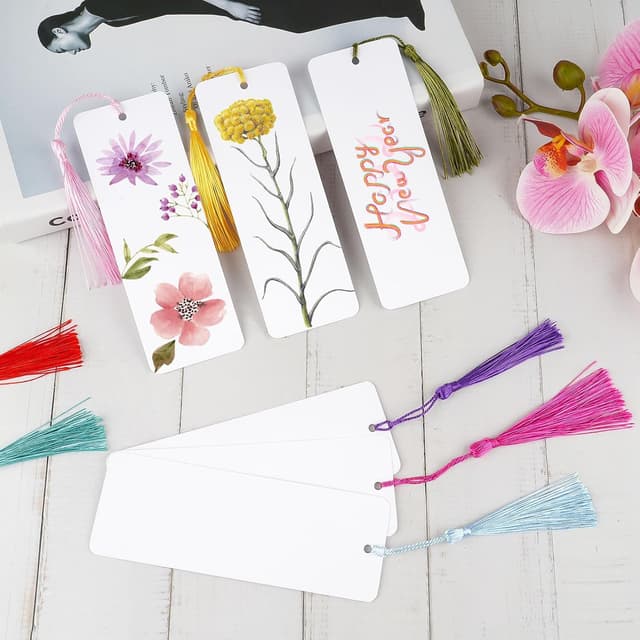 Detalle 2 de Blanko Lesezeichen-Set mit Loch (60 Papier-Lesezeichen, 14 x 5 cm) inkl. Quasten