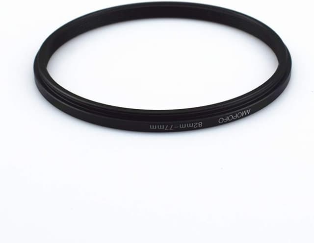 Detalle 2 de 82 to 77mm camera filter step down ring