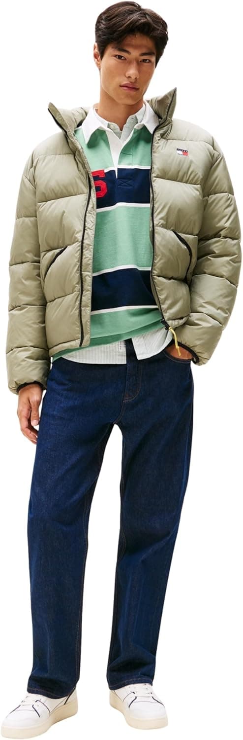 Detalle 2 de Tommy Jeans Men’s Vail Puffer Jacket with Stand Collar (100% recycled nylon)