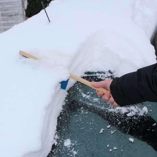 Detalle de AUPROTEC spazzola da neve in legno con manico lungo (scopa neve) per auto e parabrezza