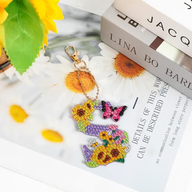 Thumbnail 3 de MWOOT Letter Diamond Art Keychain