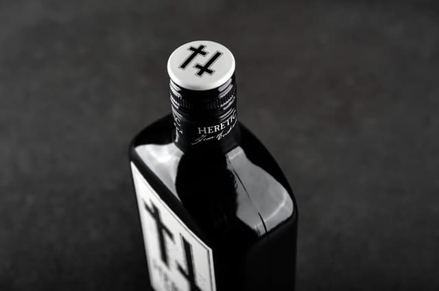 Thumbnail 4 de Heretic Licor de Hierbas Premium 🍃 70 cl, Destilado con 36 Botánicos