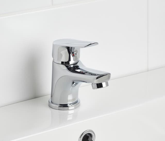 Detalle de Bristan Essentials Aster Bathroom Taps Basin Mixer