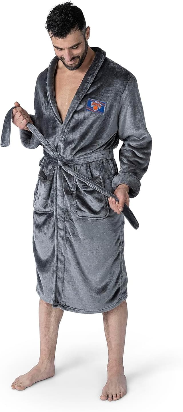 Detalle 2 de Northwest NBA Transfer Patch Silk Touch Bath Robe (Large/X-Large)