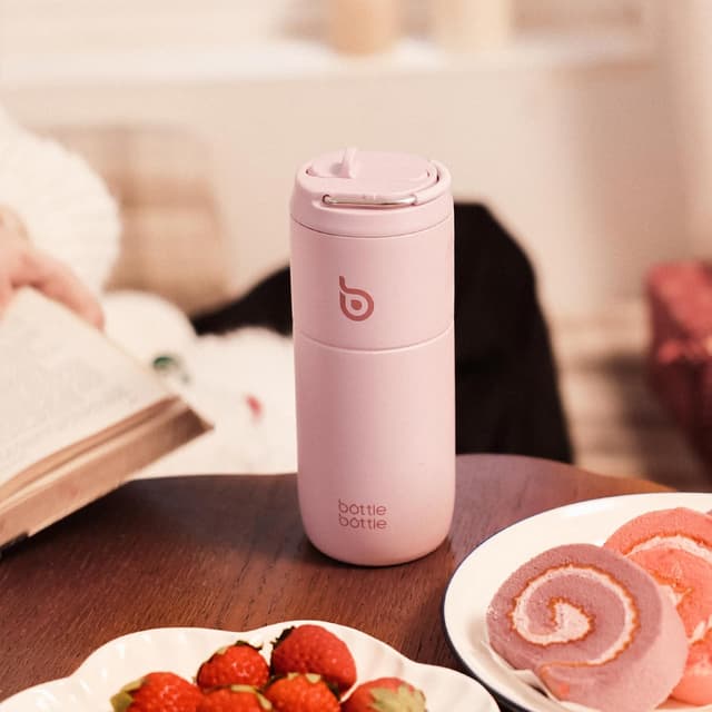 Detalle 2 de BOTTLE BOTTLE Insulated 500ml sports drink bottle 🚰